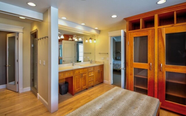 Bozeman - Beach Escape