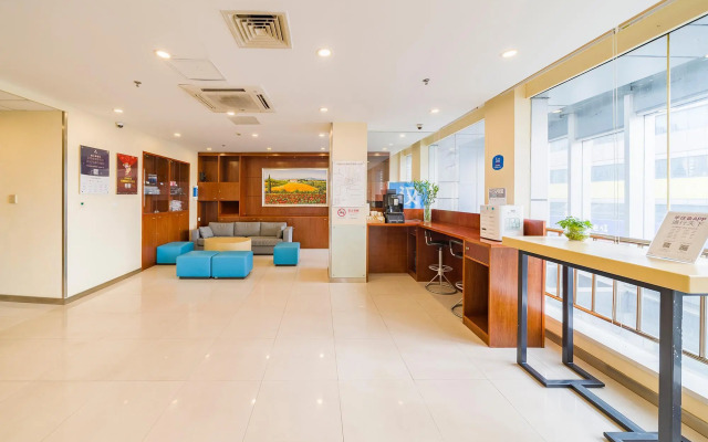 HanTing Hotel (Shanghai North Sichuan Road Dongbaoxing Road Subway Station)