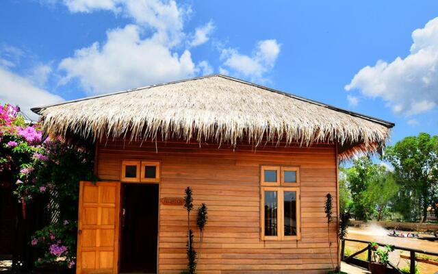 The Manor Lake Front Resort by Phyu Zin Group of Hotels