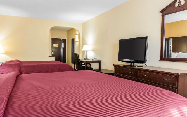 Clarion Inn & Suites Northwest