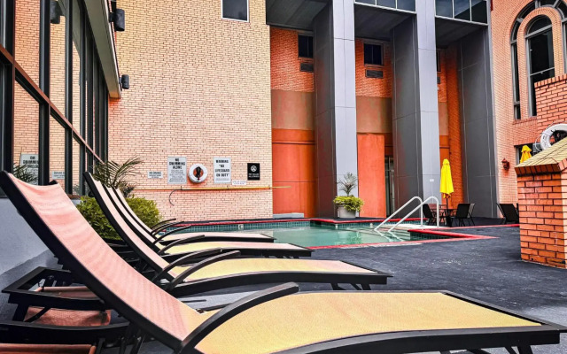 Clayton Plaza Hotel & Extended Stay
