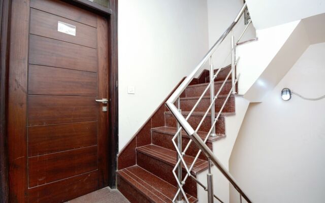 Leela Residency By OYO Rooms