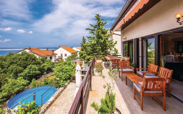 Beautiful Home In Dramalj With Wifi And 4 Bedrooms