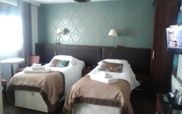Avarest House Bed and Breakfast