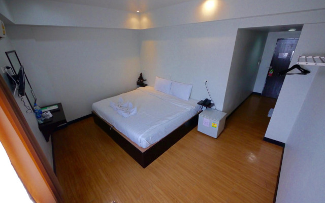 Basic Line Hotel at Loikroh