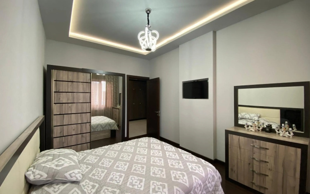 Northern Avenue, 3 bedrooms Luxury, New Renovated apartment TT666
