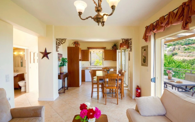 Light Filled Villa in Maroulas Crete With Private Pool