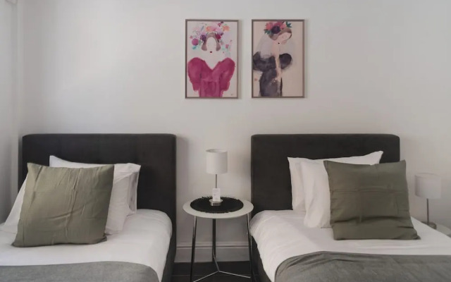Phaedrus Living Luxury Botanic Residence