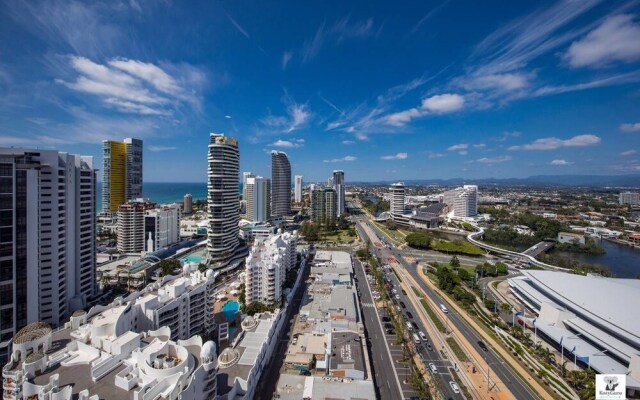 Gold Coast Broadbeach Holiday 2bed2bath Walk to Beach+parking Qbr004