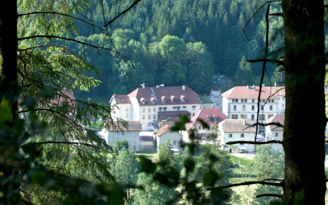 Hotel Le Sire De Joux