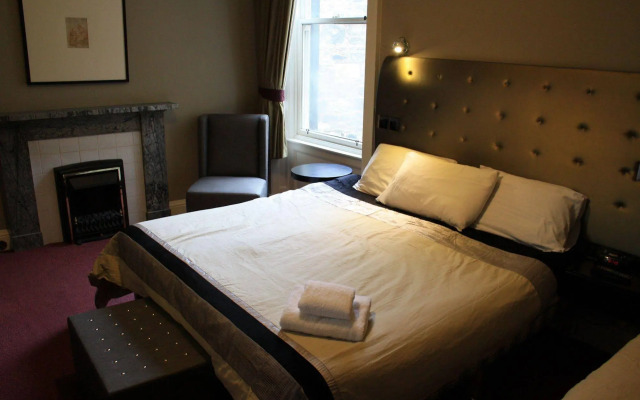 Thrums Hotel