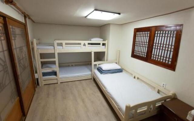 Moggoji Hanok Guesthouse