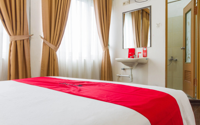 RedDoorz Plus @ Surapati 2