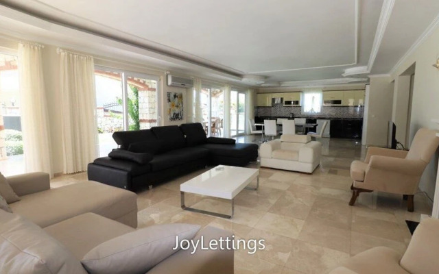 Villa NKL1 by JoyLettings