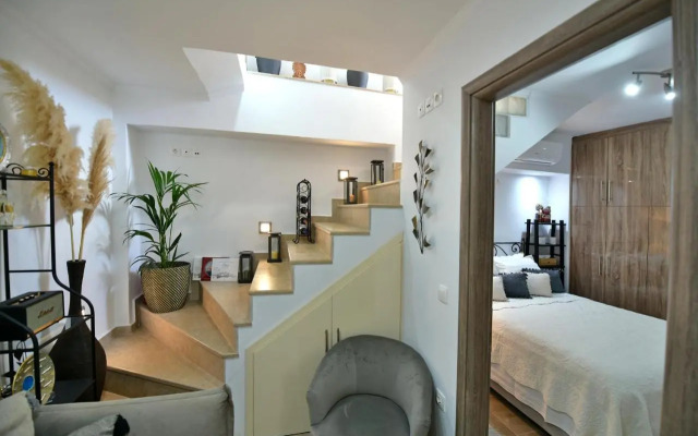Agate Hydra luxury apartment
