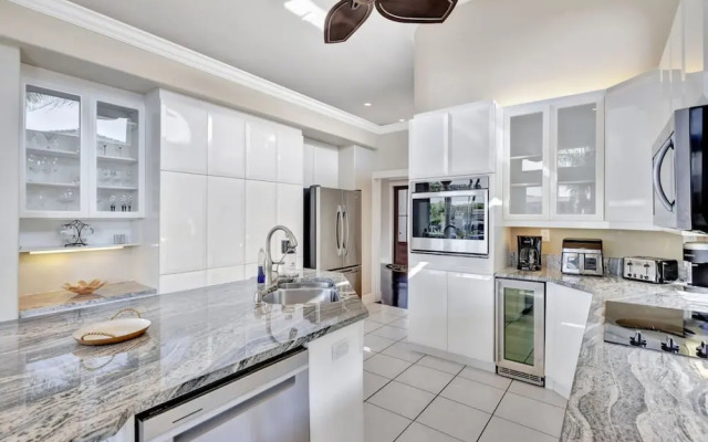 Serenity Villa Water Front