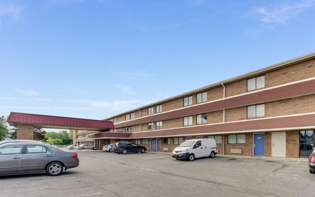 Red Roof Inn PLUS+ Columbus - Worthington