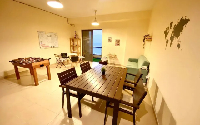 Bombay Backpackers DXB - Adults Only
