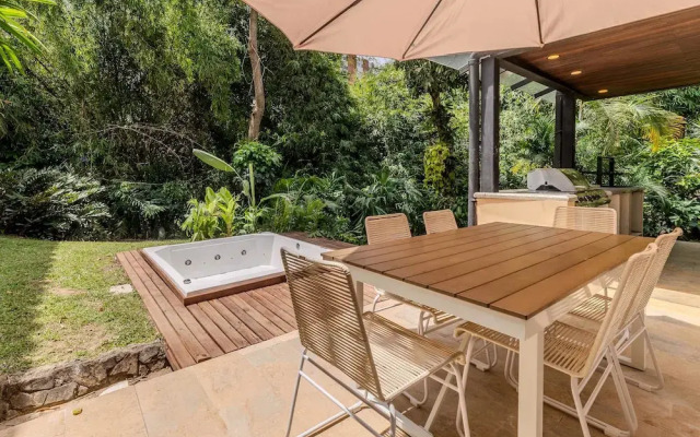 w Incredible 5BR House w Jacuzzi in El Poblado