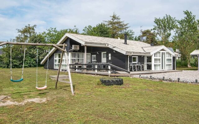 Cosy Holiday Home in Ebeltoft With Table Football