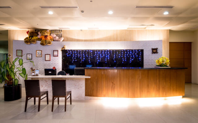 CRYSTAL RESORT - Continental Club