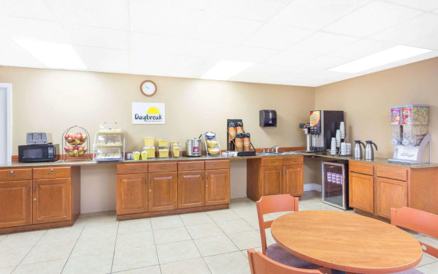 Days Inn by Wyndham Albany