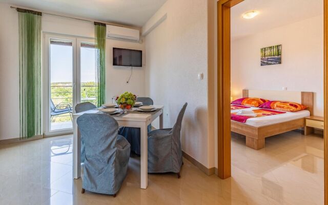 Nice Apartment in Pomer With 2 Bedrooms
