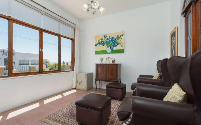 Chesterfield House 7