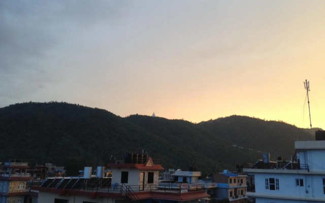 Vardan Resort n' Apartment