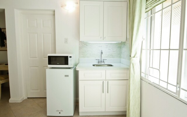 Cattleya's Green Suite Exquisite