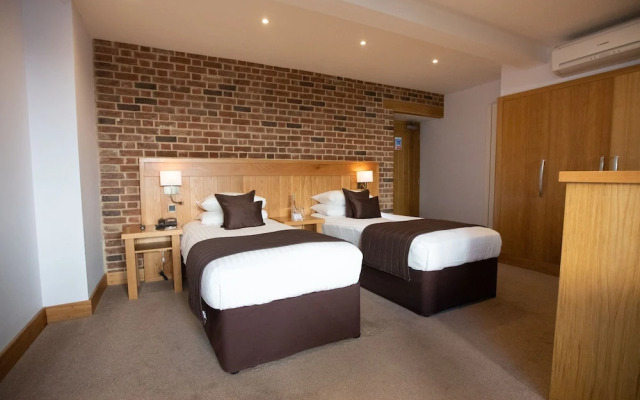 Tewinbury Farm Hotel