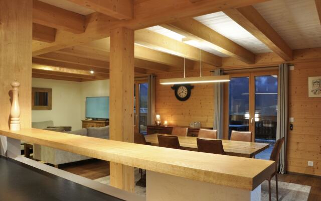 Chalet Edelweiss Stunning Glacier View