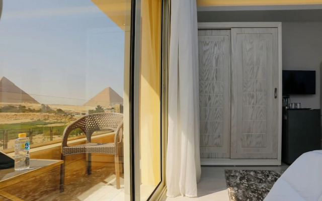 Pyramids land hotel