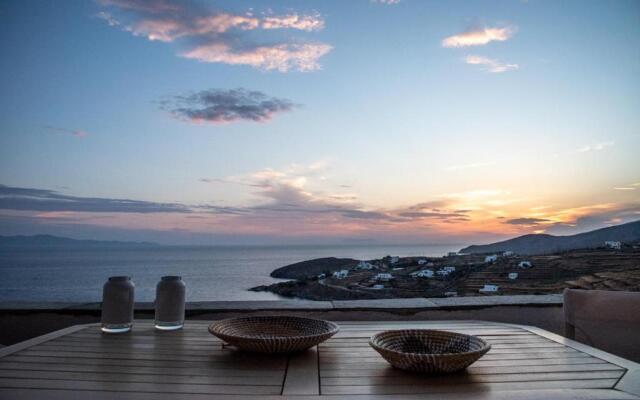 Iliopetra residence - 5BR Villa in Agios Romanos