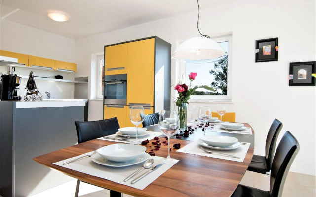 My-Summerlodge-Lemon