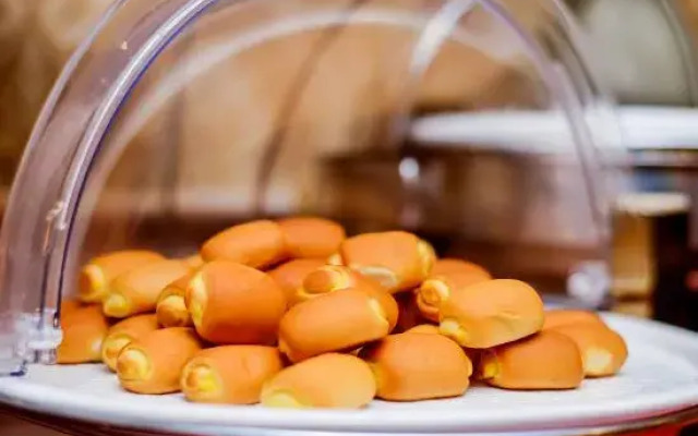 Yuechen Hotel (Xietaizi Subway Station)