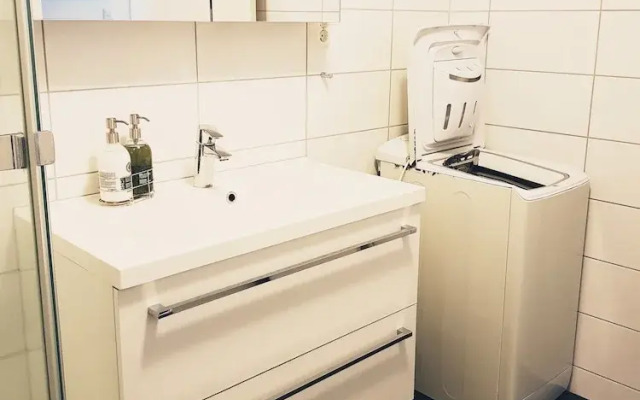 StayPlus Central Apartment With Garden