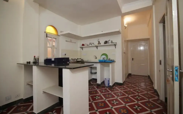 Holi-Wood Guesthouse