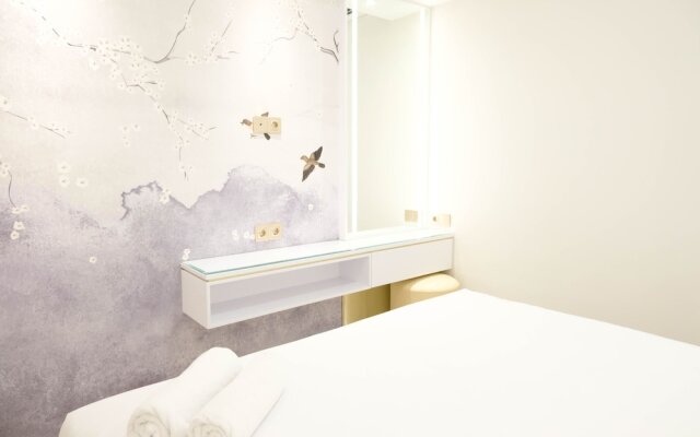 Exclusive And Spacious 2Br Apartment At Supermall Mansion Surabaya
