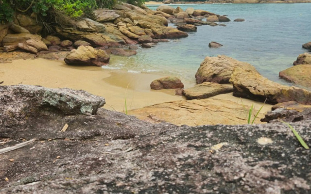 Apartamento super mobilhado com piscina e churrasqueira