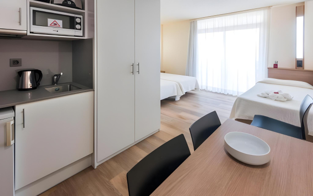 Ponient Aparthotel Marinada