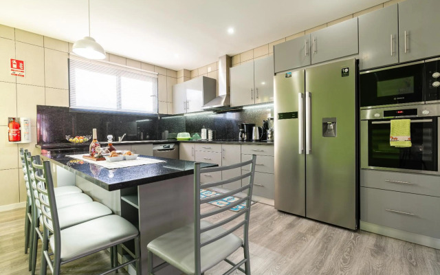 Roraima House - Private Pool and Garden