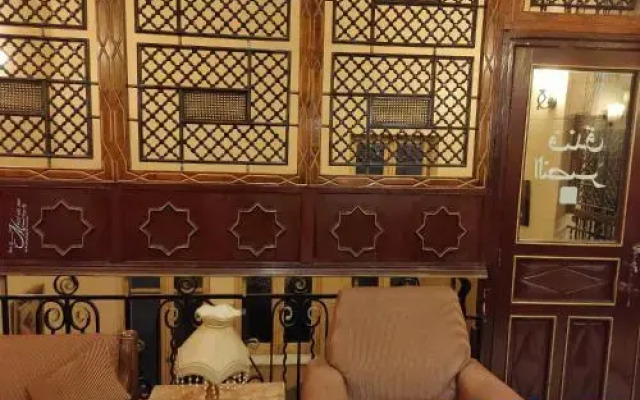 Triomphe Hotel
