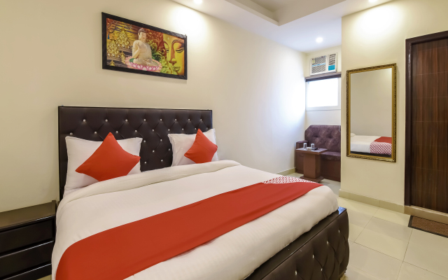 OYO 11689 Kelvish Hotel