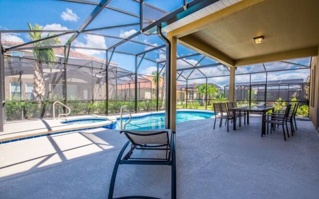 Solterra - 4104 Oaktree Drive