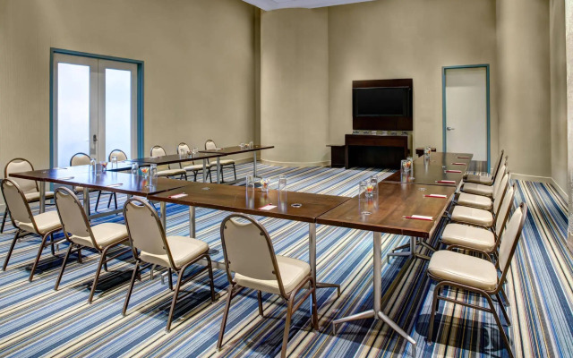 Aloft Dallas Downtown