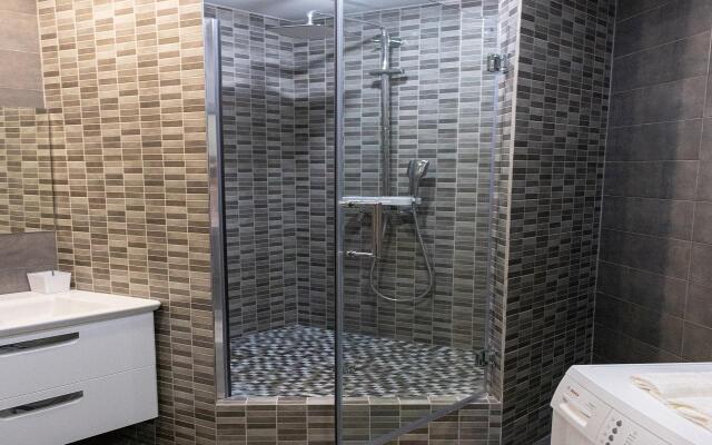 Apartamienty na Dmitriia Shamshurina 1