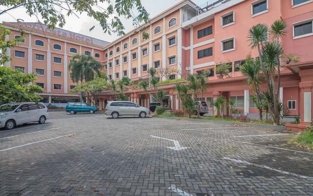 RedDoorz Premium Syariah @ Semarang City Center