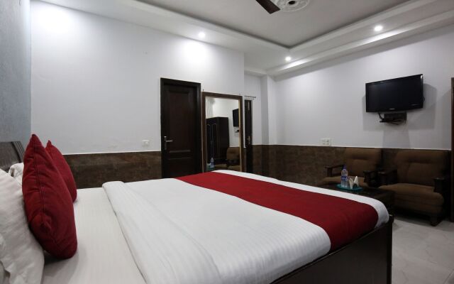 Hotel Oberoi By OYO Rooms