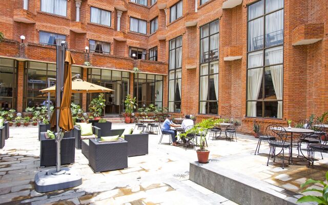 Royal Singi Hotel